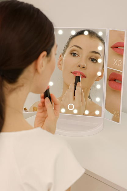 Lumi LED Ogledalo za Šminkanje + Beauty Ogledalo GRATIS